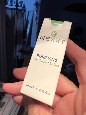 NEXXT Purifying Tea Tree Serum - Green Untouched by human hands